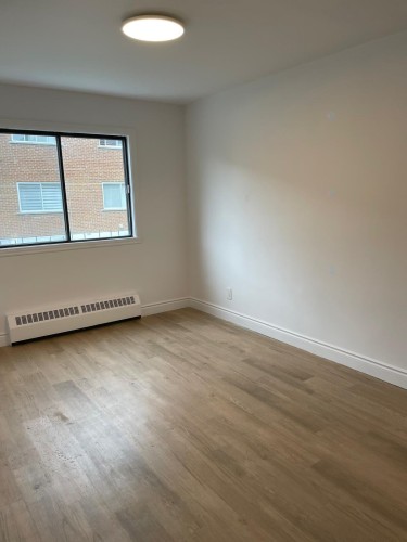 Chambre à coucher - 7660 Rue Terbois, Montréal (Saint-Léonard), QC - Indoor Photo Showing Other Room