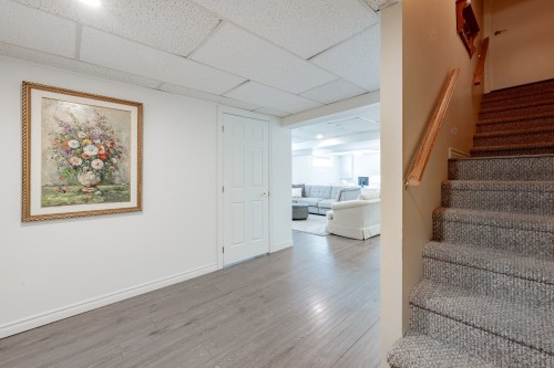 Basement - 218 Rue Du Niagara, Kirkland, QC - Indoor Photo Showing Other Room