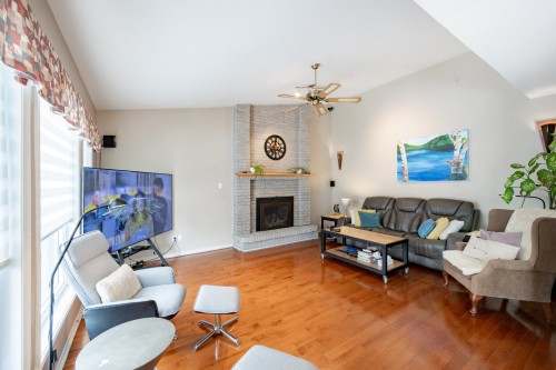 Living Room - 218 Rue Du Niagara, Kirkland, QC - Indoor Photo Showing Living Room With Fireplace