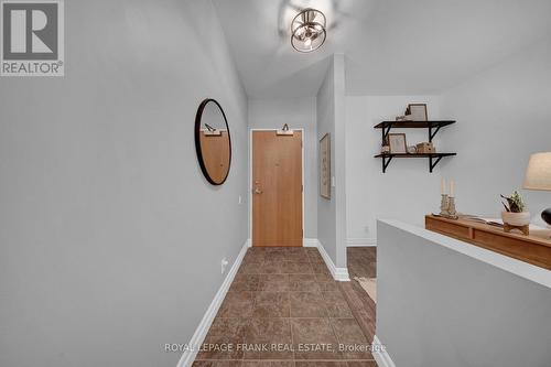 Unit #306 Entry & Den - 306 - 44 Bond Street W, Oshawa (O'Neill), ON - Indoor Photo Showing Other Room