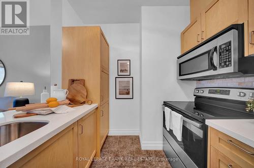 Stainless Steel Appliances - 306 - 44 Bond Street W, Oshawa (O'Neill), ON - Indoor Photo Showing Kitchen