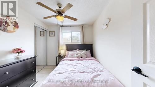 26 - 909 King Street W, Oshawa, ON - Indoor Photo Showing Bedroom