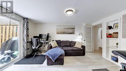 26 - 909 King Street W, Oshawa, ON - Indoor