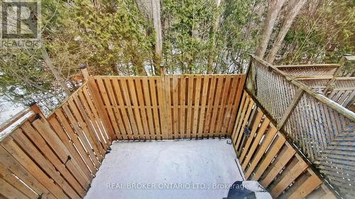 26 - 909 King Street W, Oshawa, ON - Outdoor