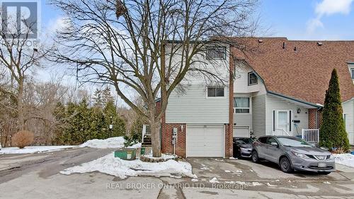 26 - 909 King Street W, Oshawa, ON - Outdoor