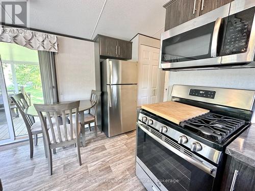 B8 - 7489 Sideroad 5 E, Wellington North, ON - Indoor Photo Showing Kitchen