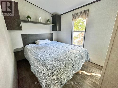 B8 - 7489 Sideroad 5 E, Wellington North, ON - Indoor Photo Showing Bedroom