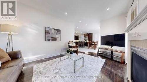 186 Ascalon Drive, Vaughan, ON - Indoor Photo Showing Living Room