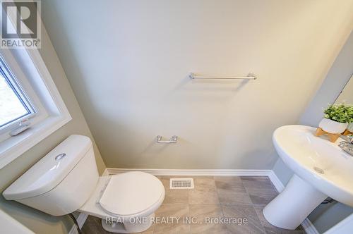 396 Thomas Phillips Drive, Aurora, ON - Indoor Photo Showing Bathroom
