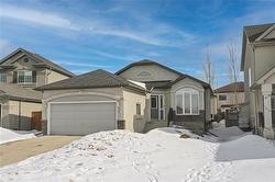 53 Michaud CR  Winnipeg, MB R2N 0B5