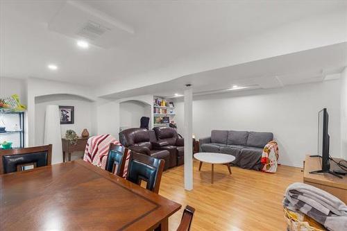 234 Knightsbridge Dr, Winnipeg, MB 