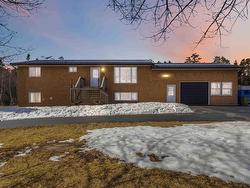 18 Charleswood Drive  Windsor Junction, NS B2T 1G3