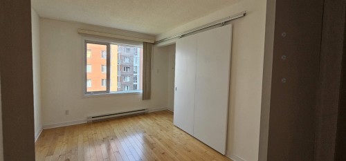 Chambre à coucher - 408-4720 Rue Jean-Talon E., Montréal (Saint-Léonard), QC - Indoor Photo Showing Other Room