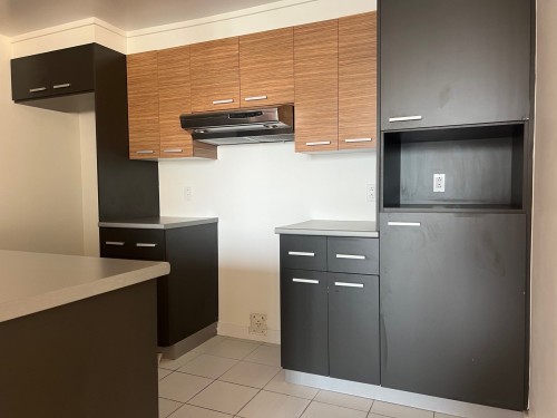 Cuisine - 408-4720 Rue Jean-Talon E., Montréal (Saint-Léonard), QC - Indoor Photo Showing Other Room