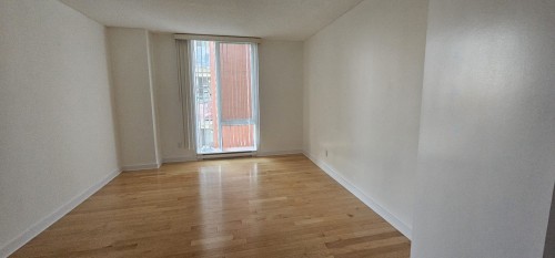 Chambre à coucher - 408-4720 Rue Jean-Talon E., Montréal (Saint-Léonard), QC - Indoor Photo Showing Other Room