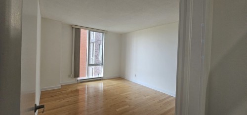 Chambre à coucher - 408-4720 Rue Jean-Talon E., Montréal (Saint-Léonard), QC - Indoor Photo Showing Other Room