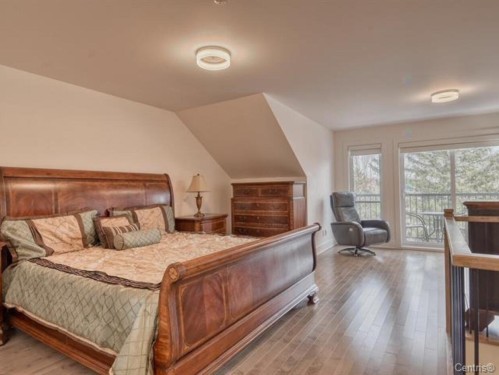 Mezzanine - 18506 Boul. Gouin O., Montréal (Pierrefonds-Roxboro), QC - Indoor Photo Showing Bedroom