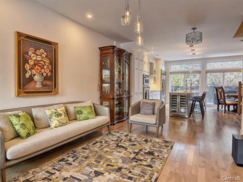 Living Room - 18506 Boul. Gouin O., Montréal (Pierrefonds-Roxboro), QC - Indoor Photo Showing Living Room