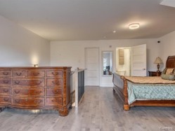 Mezzanine - 