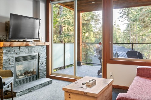 330 Reef Point Rd, Ucluelet, BC 