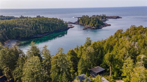 330 Reef Point Rd, Ucluelet, BC 
