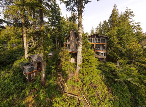 330 Reef Point Rd, Ucluelet, BC 