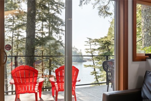 330 Reef Point Rd, Ucluelet, BC 