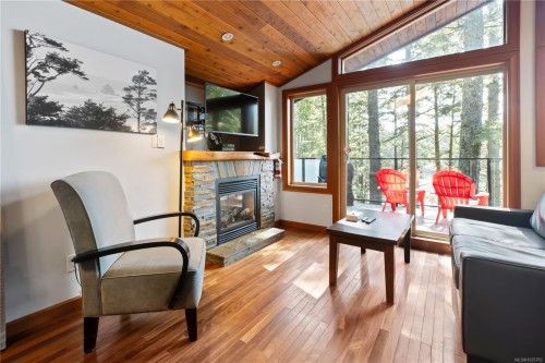330 Reef Point Rd, Ucluelet, BC 
