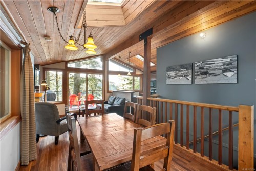 330 Reef Point Rd, Ucluelet, BC 