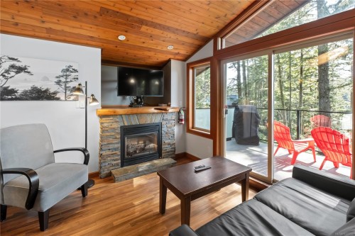 330 Reef Point Rd, Ucluelet, BC 