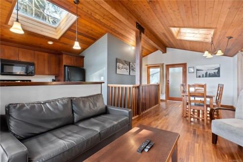 330 Reef Point Rd, Ucluelet, BC 