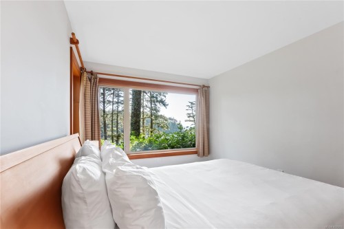 330 Reef Point Rd, Ucluelet, BC 