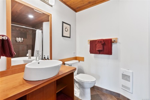330 Reef Point Rd, Ucluelet, BC 