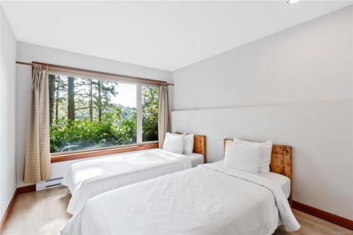 330 Reef Point Rd, Ucluelet, BC 