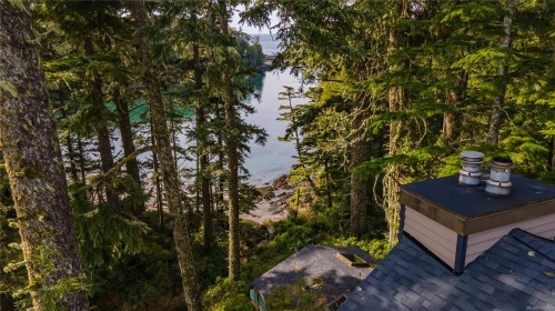 330 Reef Point Rd, Ucluelet, BC 