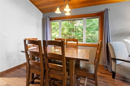 330 Reef Point Rd, Ucluelet, BC 