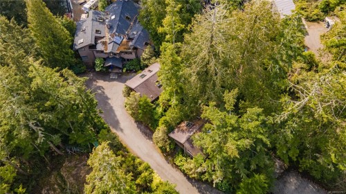330 Reef Point Rd, Ucluelet, BC 