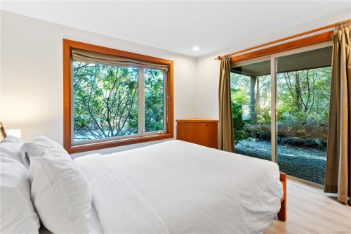 330 Reef Point Rd, Ucluelet, BC 