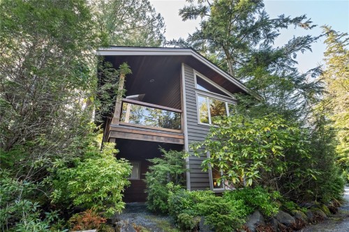 330 Reef Point Rd, Ucluelet, BC 