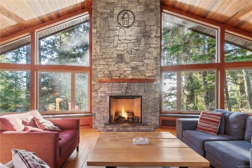 330 Reef Point Rd, Ucluelet, BC 