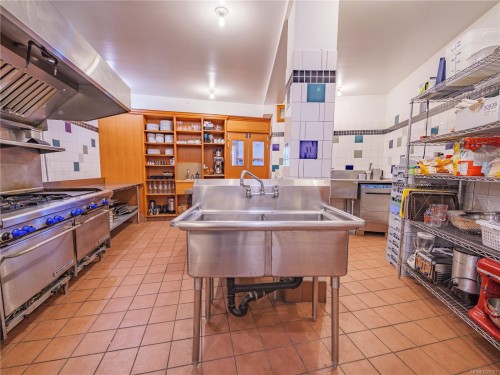 330 Reef Point Rd, Ucluelet, BC 