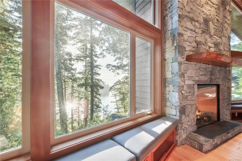 330 Reef Point Rd, Ucluelet, BC 