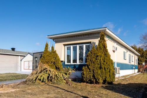801 Rue Claude  Saint-Jean-Sur-Richelieu, QC J3B 7M1