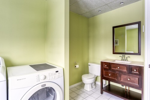 Salle de lavage - 3653 Av. Moïsette-Olier, Shawinigan, QC - Indoor Photo Showing Laundry Room