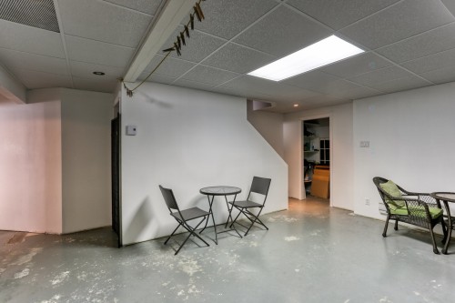 Salle familiale - 3653 Av. Moïsette-Olier, Shawinigan, QC - Indoor