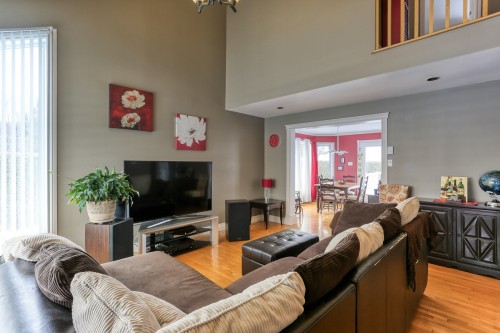 Salon - 3653 Av. Moïsette-Olier, Shawinigan, QC - Indoor Photo Showing Living Room