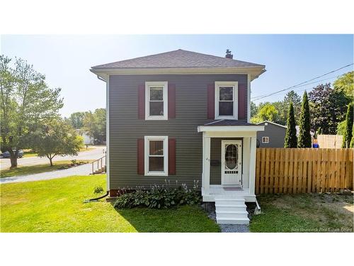 49 Hill St, Saint Stephen, NB 