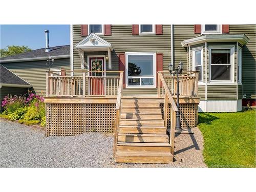 49 Hill St, Saint Stephen, NB 