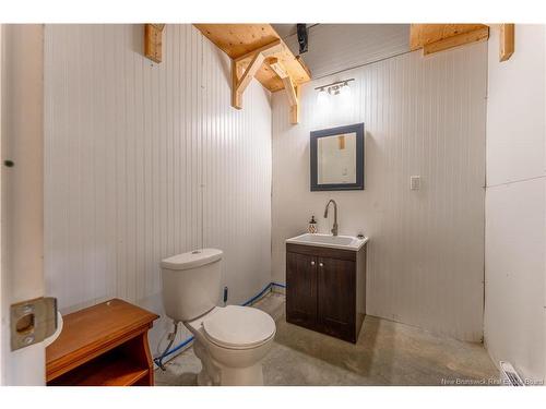 49 Hill St, Saint Stephen, NB 