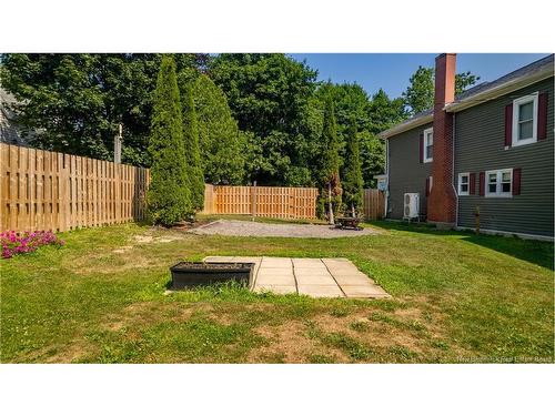 49 Hill St, Saint Stephen, NB 